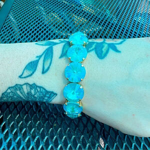 Handcrafted bracelet with Swarovski crystal